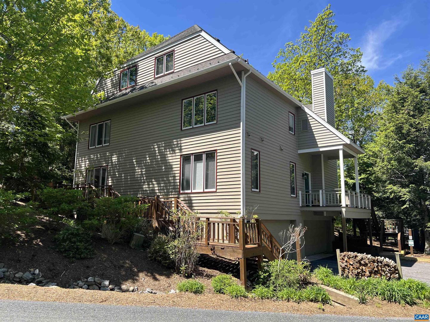 15 TRILLIUM CLOSE, WINTERGREEN RESORT, Virginia 22967, 4 Bedrooms Bedrooms, ,3 BathroomsBathrooms,Residential,For sale,15 TRILLIUM CLOSE,664968 MLS # 664968