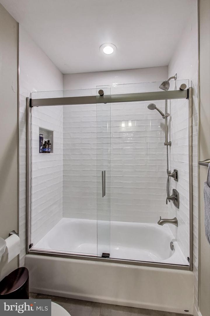 7007 CLIFTON RD, CLIFTON, Virginia 20124, 3 Bedrooms Bedrooms, ,2 BathroomsBathrooms,Residential,For sale,7007 CLIFTON RD,VAFX2243194 MLS # VAFX2243194