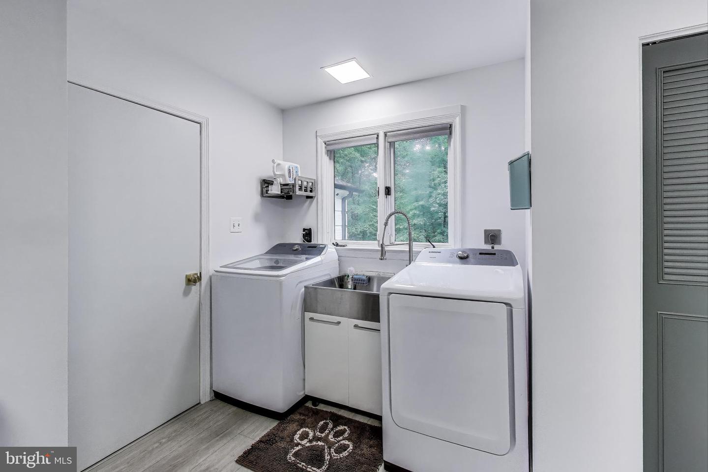 7007 CLIFTON RD, CLIFTON, Virginia 20124, 3 Bedrooms Bedrooms, ,2 BathroomsBathrooms,Residential,For sale,7007 CLIFTON RD,VAFX2243194 MLS # VAFX2243194