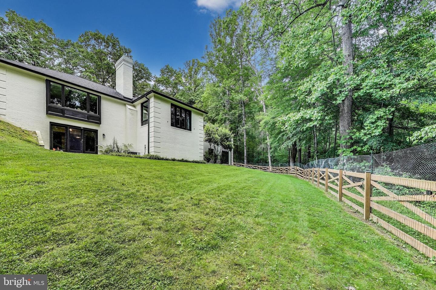 7007 CLIFTON RD, CLIFTON, Virginia 20124, 3 Bedrooms Bedrooms, ,2 BathroomsBathrooms,Residential,For sale,7007 CLIFTON RD,VAFX2243194 MLS # VAFX2243194