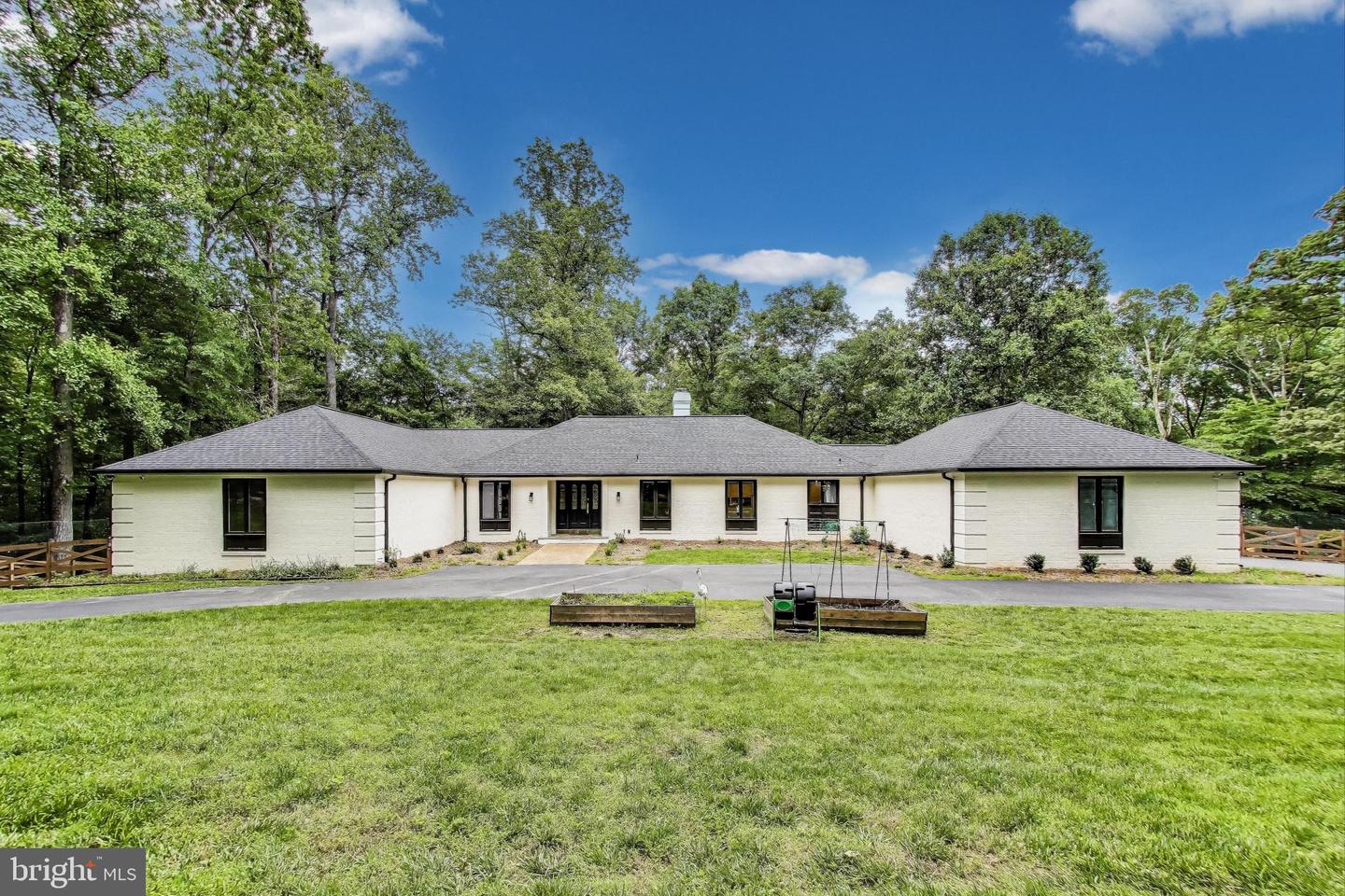 7007 CLIFTON RD, CLIFTON, Virginia 20124, 3 Bedrooms Bedrooms, ,2 BathroomsBathrooms,Residential,For sale,7007 CLIFTON RD,VAFX2243194 MLS # VAFX2243194