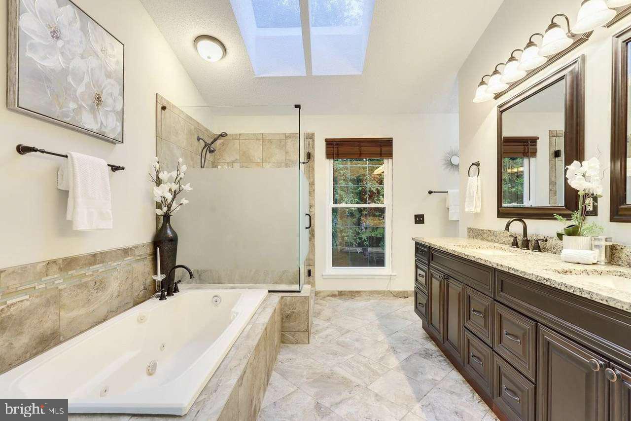 7010 GREEN SPRING LN, ALEXANDRIA, Virginia 22306, 4 Bedrooms Bedrooms, 9 Rooms Rooms,2 BathroomsBathrooms,Residential,For sale,7010 GREEN SPRING LN,VAFX2243206 MLS # VAFX2243206