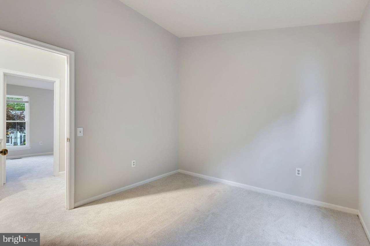 7010 GREEN SPRING LN, ALEXANDRIA, Virginia 22306, 4 Bedrooms Bedrooms, 9 Rooms Rooms,2 BathroomsBathrooms,Residential,For sale,7010 GREEN SPRING LN,VAFX2243206 MLS # VAFX2243206