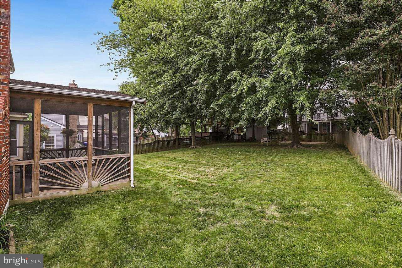 7010 GREEN SPRING LN, ALEXANDRIA, Virginia 22306, 4 Bedrooms Bedrooms, 9 Rooms Rooms,2 BathroomsBathrooms,Residential,For sale,7010 GREEN SPRING LN,VAFX2243206 MLS # VAFX2243206
