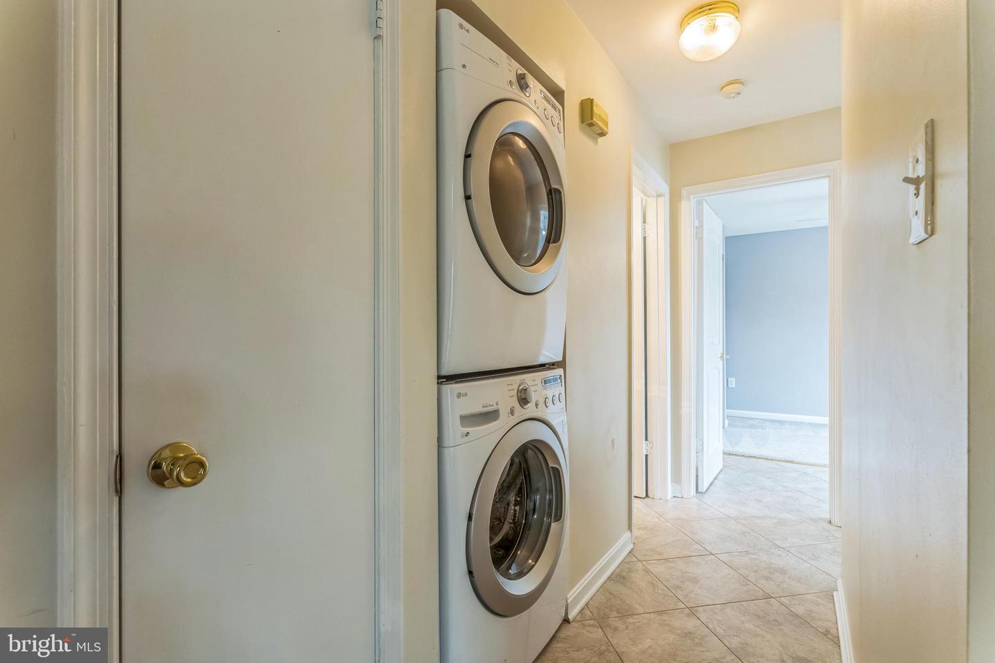 6913 VICTORIA DRIVE #L, ALEXANDRIA, Virginia 22310, 2 Bedrooms Bedrooms, ,2 BathroomsBathrooms,Residential,For sale,6913 VICTORIA DRIVE #L,VAFX2243216 MLS # VAFX2243216