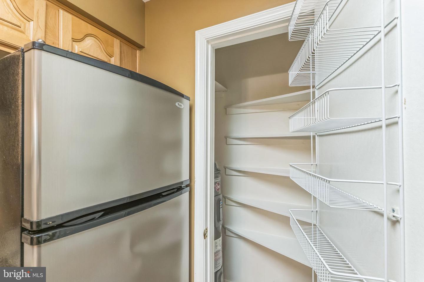 6913 VICTORIA DRIVE #L, ALEXANDRIA, Virginia 22310, 2 Bedrooms Bedrooms, ,2 BathroomsBathrooms,Residential,For sale,6913 VICTORIA DRIVE #L,VAFX2243216 MLS # VAFX2243216