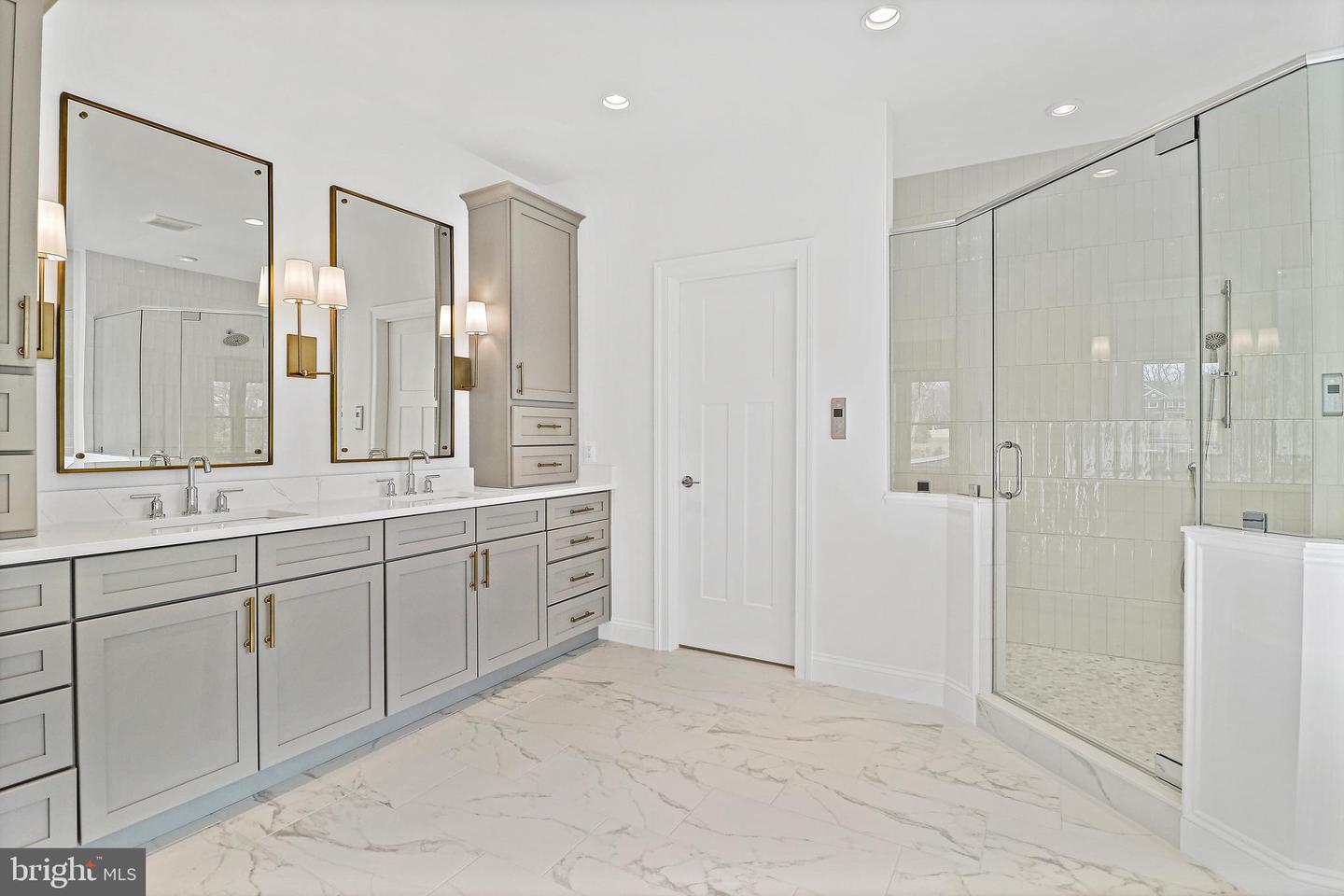 10801 MASON HUNT CT, RESTON, Virginia 20190, 7 Bedrooms Bedrooms, ,6 BathroomsBathrooms,Residential,For sale,10801 MASON HUNT CT,VAFX2242964 MLS # VAFX2242964
