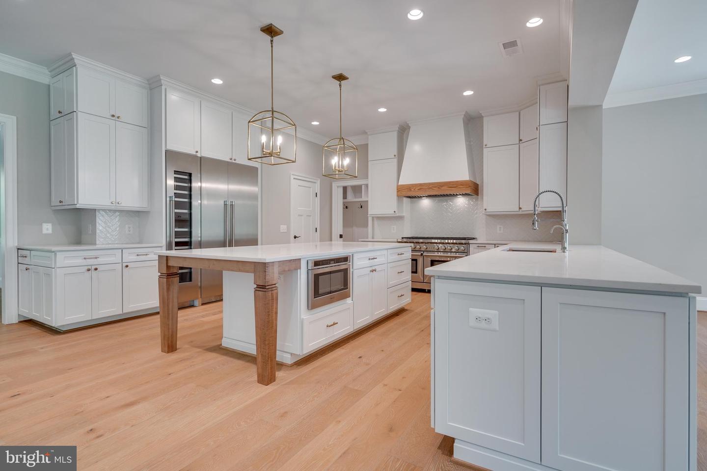 10801 MASON HUNT CT, RESTON, Virginia 20190, 7 Bedrooms Bedrooms, ,6 BathroomsBathrooms,Residential,For sale,10801 MASON HUNT CT,VAFX2242964 MLS # VAFX2242964