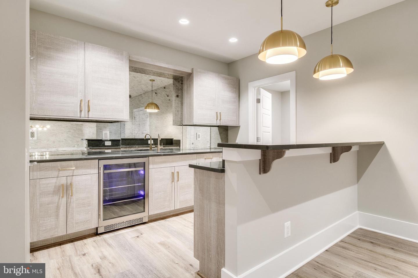 10801 MASON HUNT CT, RESTON, Virginia 20190, 7 Bedrooms Bedrooms, ,6 BathroomsBathrooms,Residential,For sale,10801 MASON HUNT CT,VAFX2242964 MLS # VAFX2242964