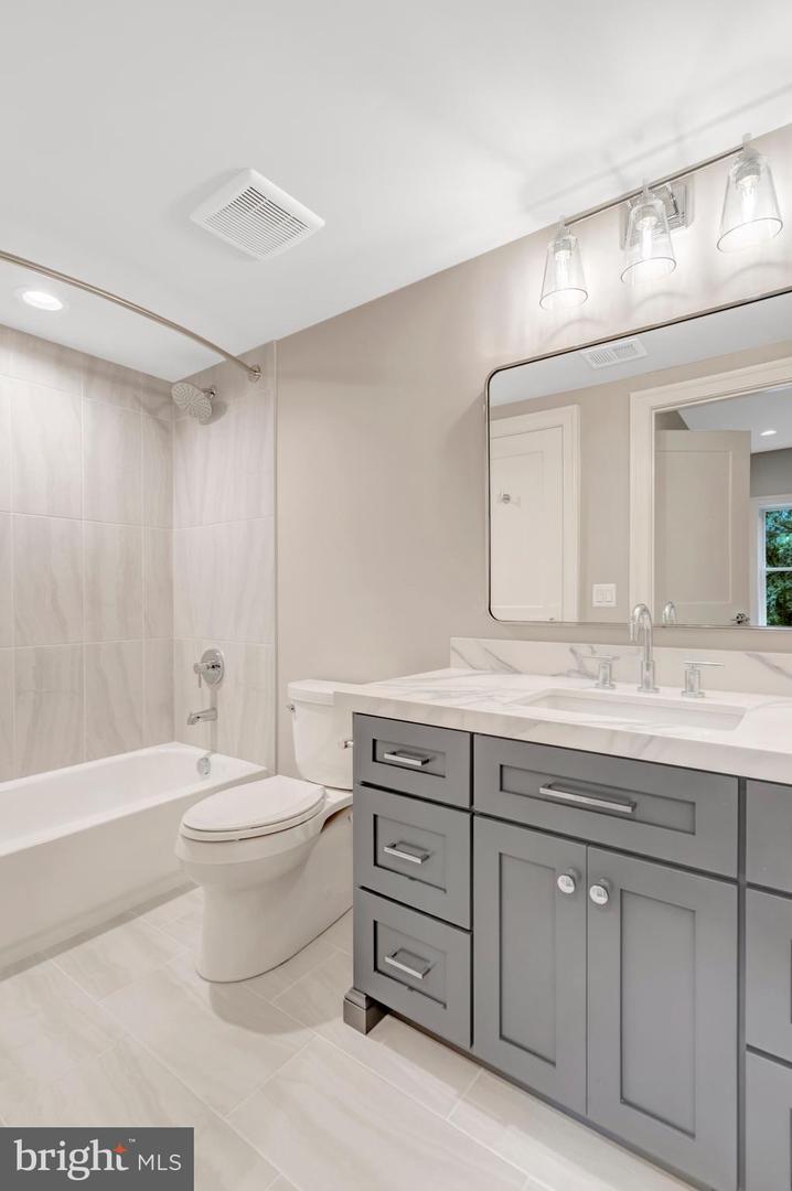 10801 MASON HUNT CT, RESTON, Virginia 20190, 7 Bedrooms Bedrooms, ,6 BathroomsBathrooms,Residential,For sale,10801 MASON HUNT CT,VAFX2242964 MLS # VAFX2242964