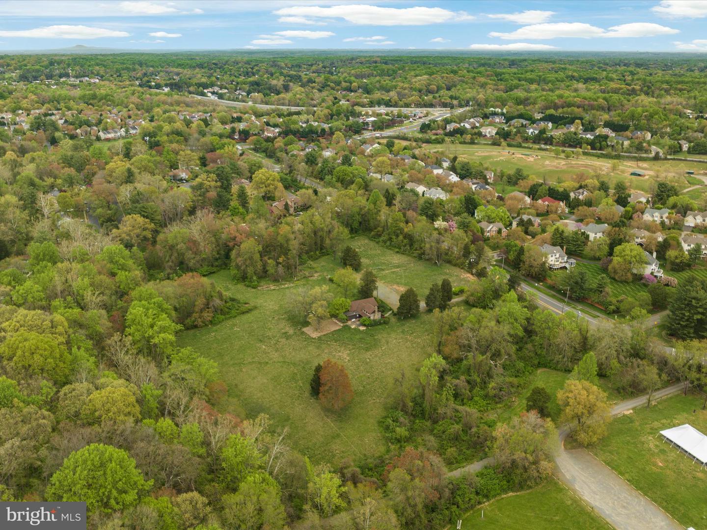 10801 MASON HUNT CT, RESTON, Virginia 20190, 7 Bedrooms Bedrooms, ,6 BathroomsBathrooms,Residential,For sale,10801 MASON HUNT CT,VAFX2242964 MLS # VAFX2242964