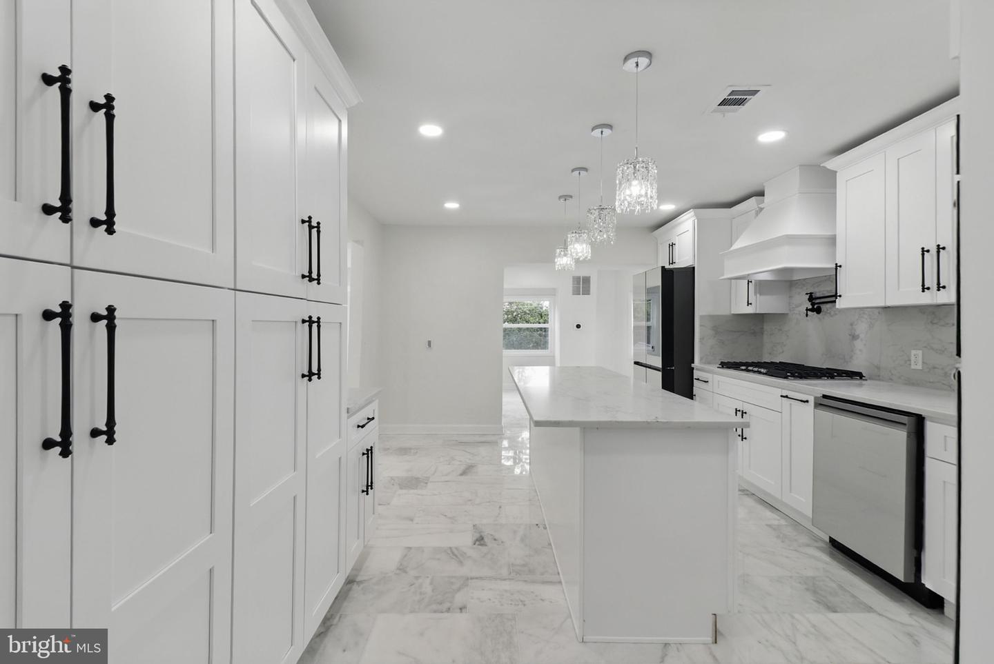 7746 16TH ST NW, WASHINGTON, District Of Columbia 20012, 7 Bedrooms Bedrooms, ,5 BathroomsBathrooms,Residential,For sale,7746 16TH ST NW,DCDC2202302 MLS # DCDC2202302