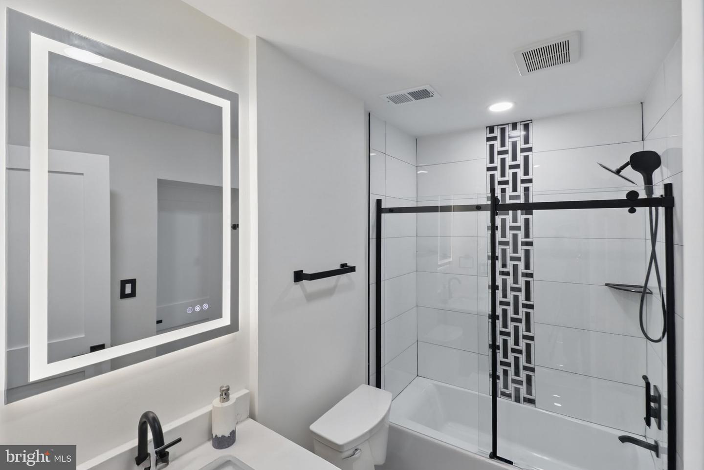 7746 16TH ST NW, WASHINGTON, District Of Columbia 20012, 7 Bedrooms Bedrooms, ,5 BathroomsBathrooms,Residential,For sale,7746 16TH ST NW,DCDC2202302 MLS # DCDC2202302