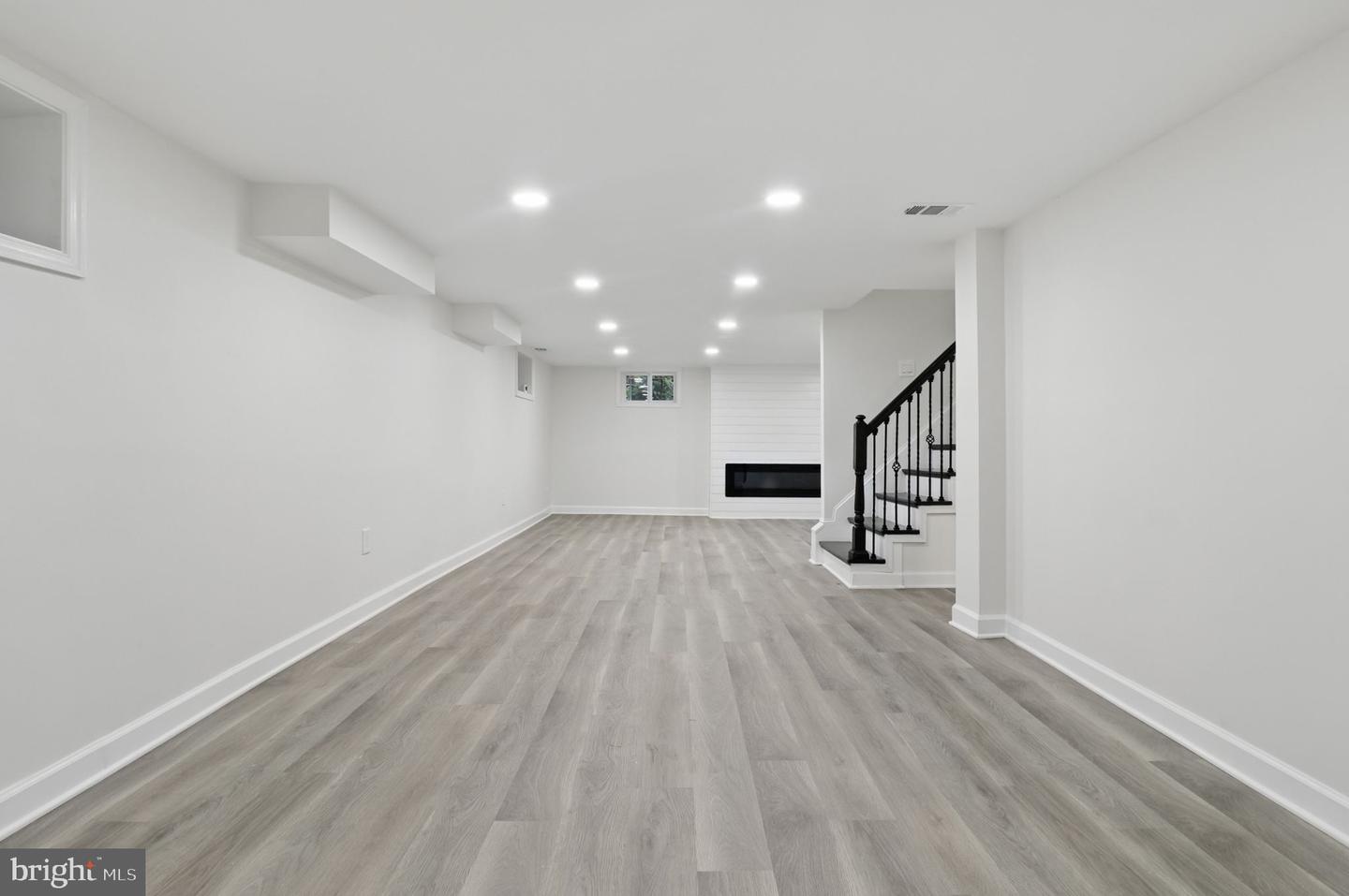 7746 16TH ST NW, WASHINGTON, District Of Columbia 20012, 7 Bedrooms Bedrooms, ,5 BathroomsBathrooms,Residential,For sale,7746 16TH ST NW,DCDC2202302 MLS # DCDC2202302
