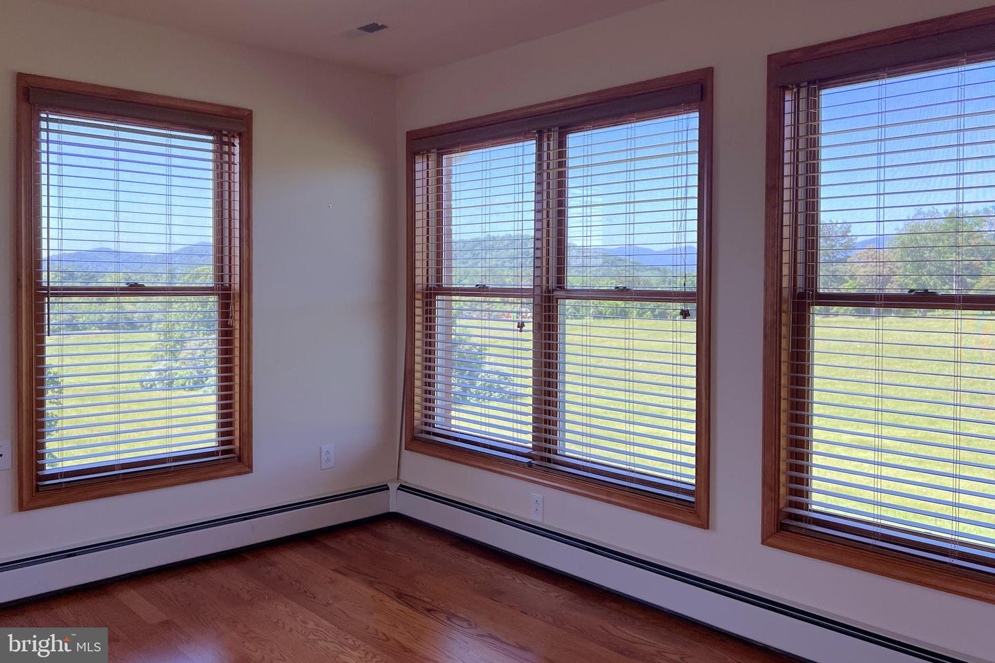 3542 SLATE MILLS RD, SPERRYVILLE, Virginia 22740, 3 Bedrooms Bedrooms, ,4 BathroomsBathrooms,Residential,For sale,3542 SLATE MILLS RD,VARP2001974 MLS # VARP2001974