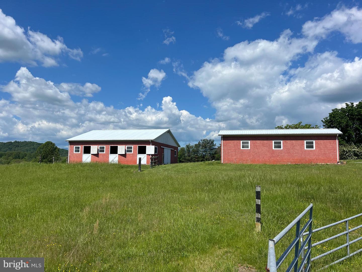 3542 SLATE MILLS RD, SPERRYVILLE, Virginia 22740, 3 Bedrooms Bedrooms, ,4 BathroomsBathrooms,Residential,For sale,3542 SLATE MILLS RD,VARP2001974 MLS # VARP2001974