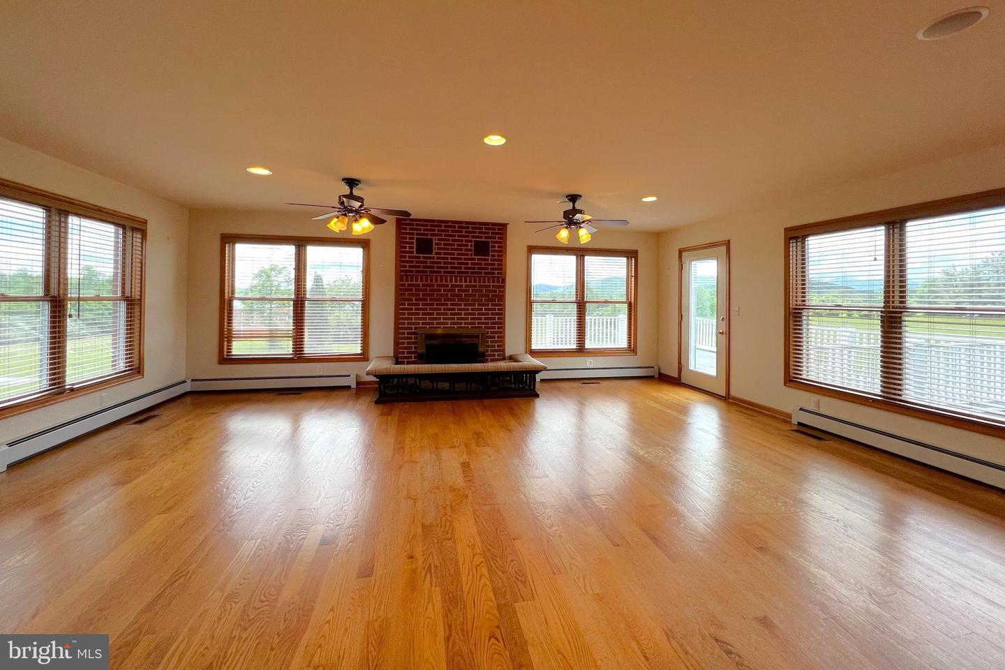 3542 SLATE MILLS RD, SPERRYVILLE, Virginia 22740, 3 Bedrooms Bedrooms, ,4 BathroomsBathrooms,Residential,For sale,3542 SLATE MILLS RD,VARP2001974 MLS # VARP2001974