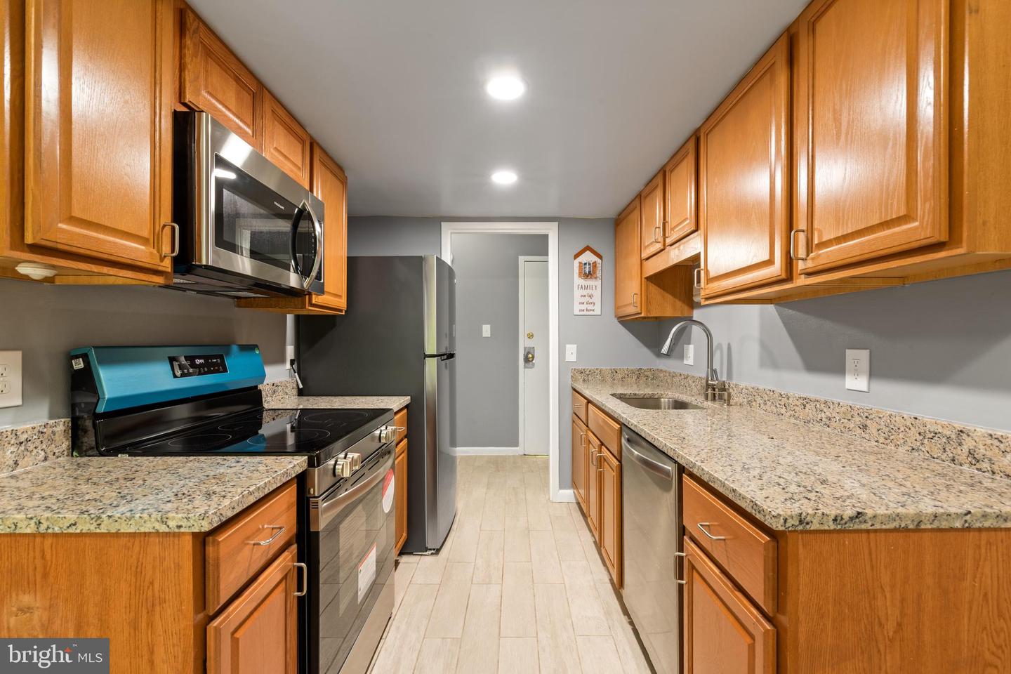 11631 STONEVIEW SQUARE 11631 STONEVIEW SQUARE 12C, RESTON, Virginia 20191, 3 Bedrooms Bedrooms, ,2 BathroomsBathrooms,Residential,For sale,11631 STONEVIEW SQUARE 11631 STONEVIEW SQUARE 12C ,VAFX2230262 MLS # VAFX2230262