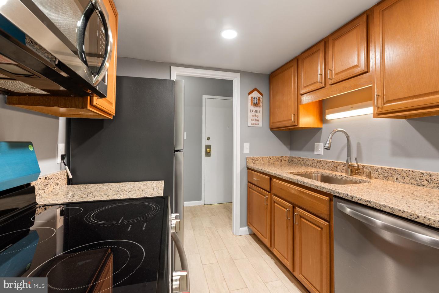 11631 STONEVIEW SQUARE 11631 STONEVIEW SQUARE 12C, RESTON, Virginia 20191, 3 Bedrooms Bedrooms, ,2 BathroomsBathrooms,Residential,For sale,11631 STONEVIEW SQUARE 11631 STONEVIEW SQUARE 12C ,VAFX2230262 MLS # VAFX2230262