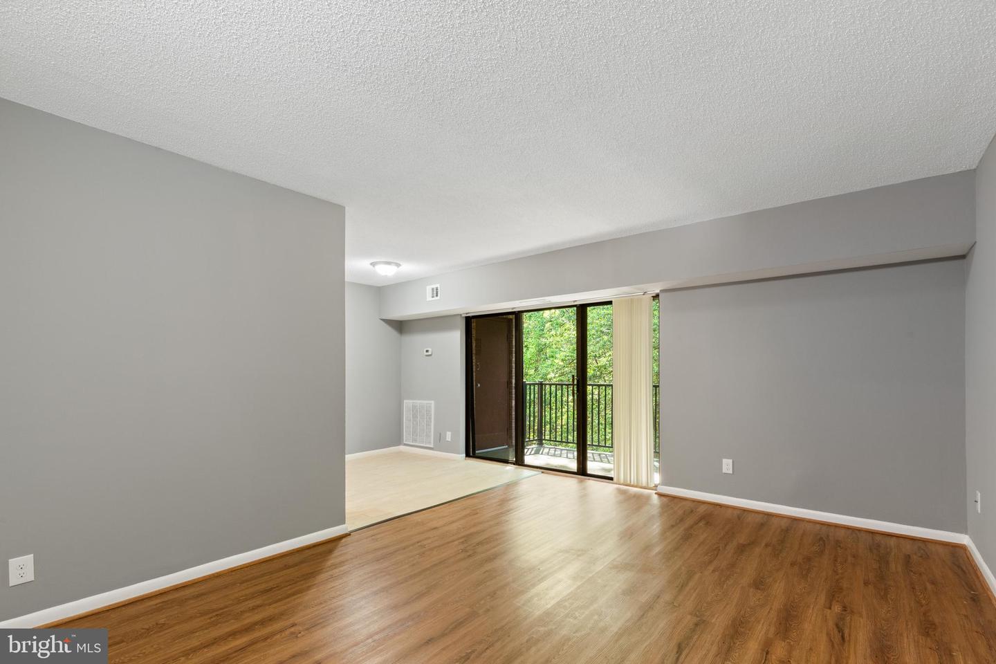 11631 STONEVIEW SQUARE 11631 STONEVIEW SQUARE 12C, RESTON, Virginia 20191, 3 Bedrooms Bedrooms, ,2 BathroomsBathrooms,Residential,For sale,11631 STONEVIEW SQUARE 11631 STONEVIEW SQUARE 12C ,VAFX2230262 MLS # VAFX2230262