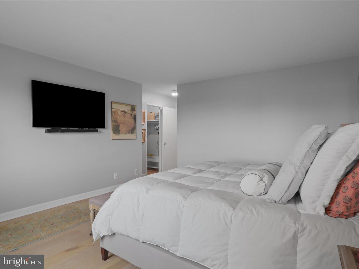 8340 GREENSBORO DR #902, MCLEAN, Virginia 22102, 1 Bedroom Bedrooms, ,1 BathroomBathrooms,Residential,For sale,8340 GREENSBORO DR #902,VAFX2236466 MLS # VAFX2236466