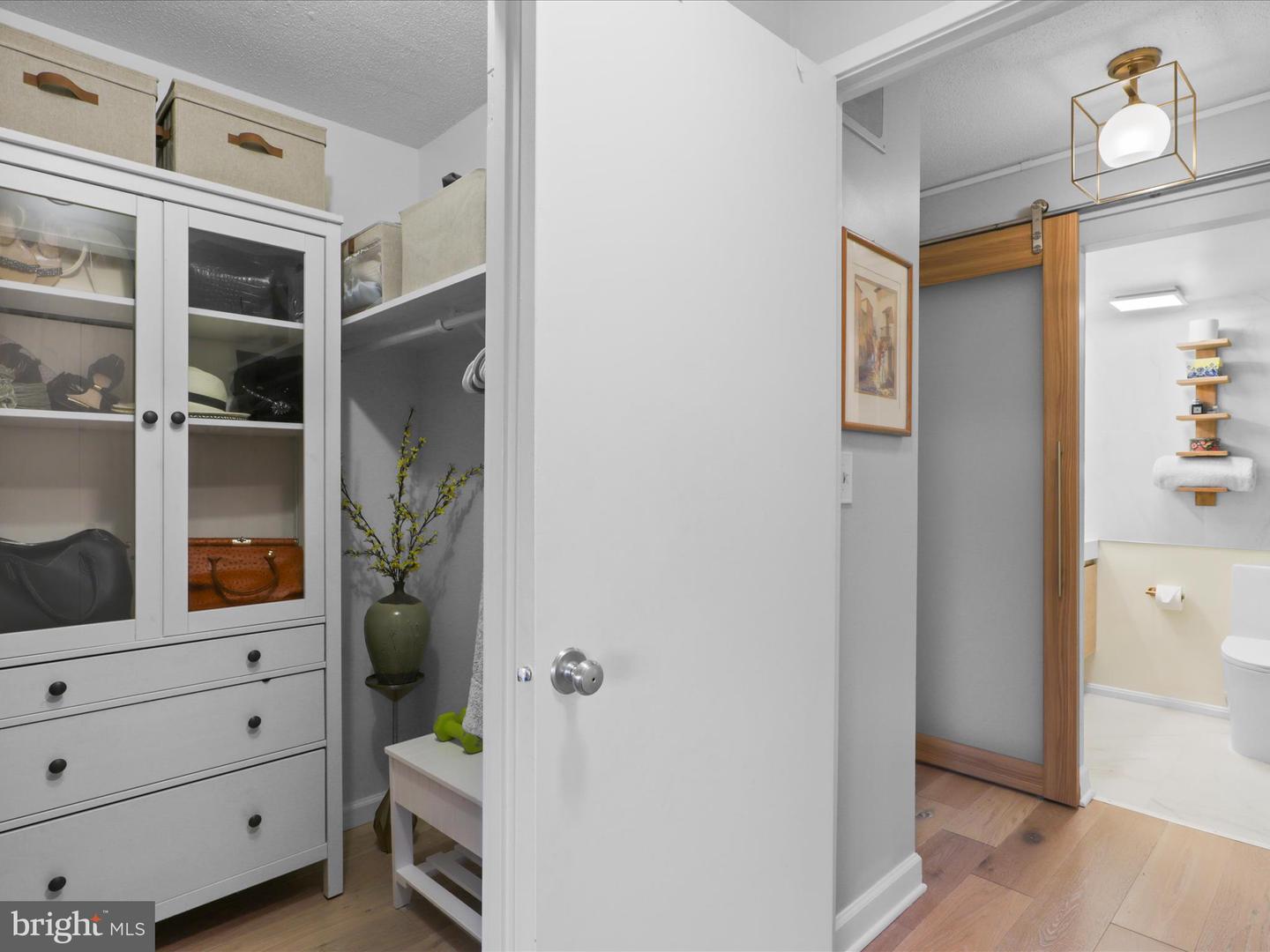 8340 GREENSBORO DR #902, MCLEAN, Virginia 22102, 1 Bedroom Bedrooms, ,1 BathroomBathrooms,Residential,For sale,8340 GREENSBORO DR #902,VAFX2236466 MLS # VAFX2236466