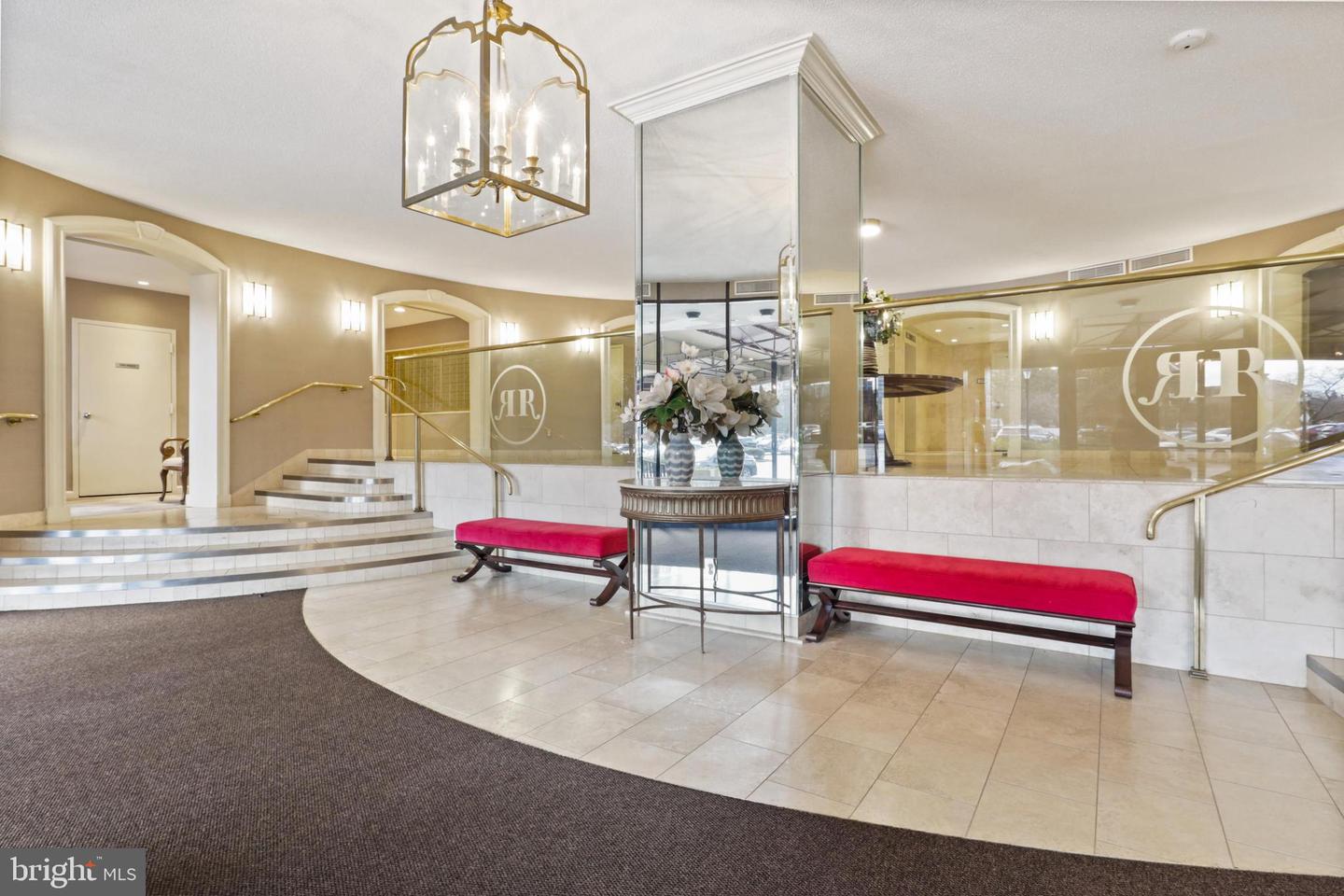 8340 GREENSBORO DR #902, MCLEAN, Virginia 22102, 1 Bedroom Bedrooms, ,1 BathroomBathrooms,Residential,For sale,8340 GREENSBORO DR #902,VAFX2236466 MLS # VAFX2236466