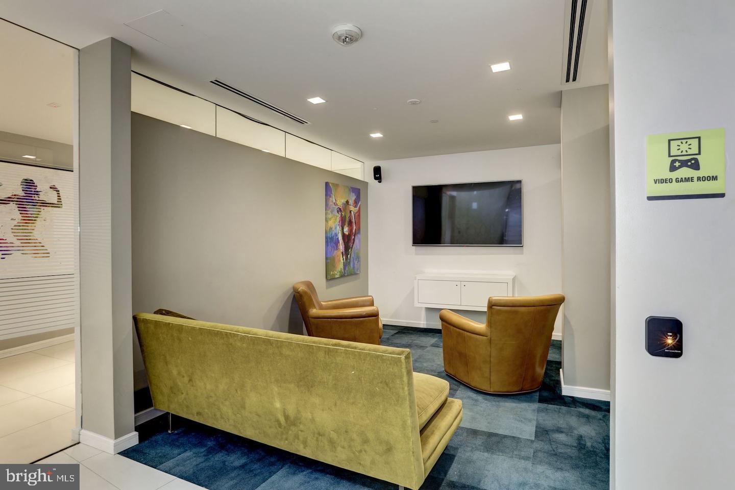 8340 GREENSBORO DR #902, MCLEAN, Virginia 22102, 1 Bedroom Bedrooms, ,1 BathroomBathrooms,Residential,For sale,8340 GREENSBORO DR #902,VAFX2236466 MLS # VAFX2236466