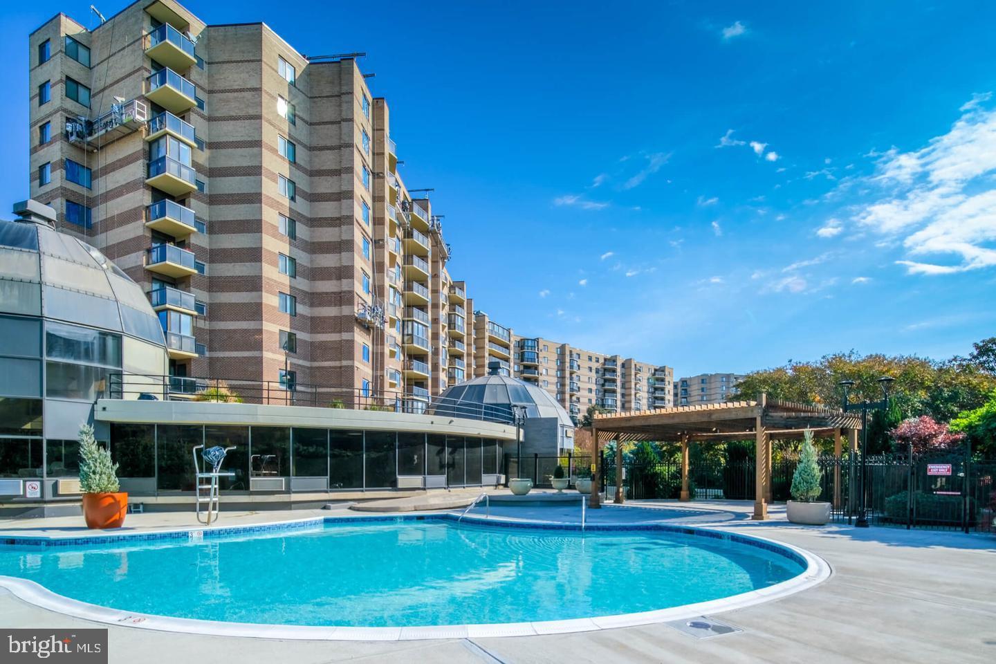 8340 GREENSBORO DR #902, MCLEAN, Virginia 22102, 1 Bedroom Bedrooms, ,1 BathroomBathrooms,Residential,For sale,8340 GREENSBORO DR #902,VAFX2236466 MLS # VAFX2236466