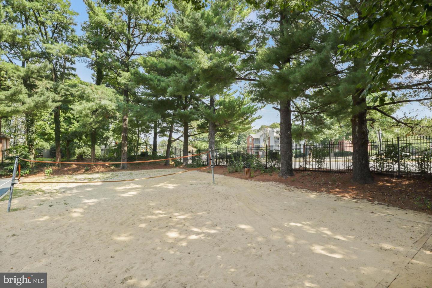 8340 GREENSBORO DR #902, MCLEAN, Virginia 22102, 1 Bedroom Bedrooms, ,1 BathroomBathrooms,Residential,For sale,8340 GREENSBORO DR #902,VAFX2236466 MLS # VAFX2236466