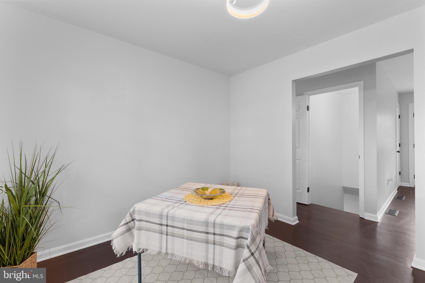 13179 SCOTTS MILL RD, CULPEPER, Virginia 22701, 3 Bedrooms Bedrooms, 8 Rooms Rooms,3 BathroomsBathrooms,Residential,For sale,13179 SCOTTS MILL RD,VACU2010430 MLS # VACU2010430