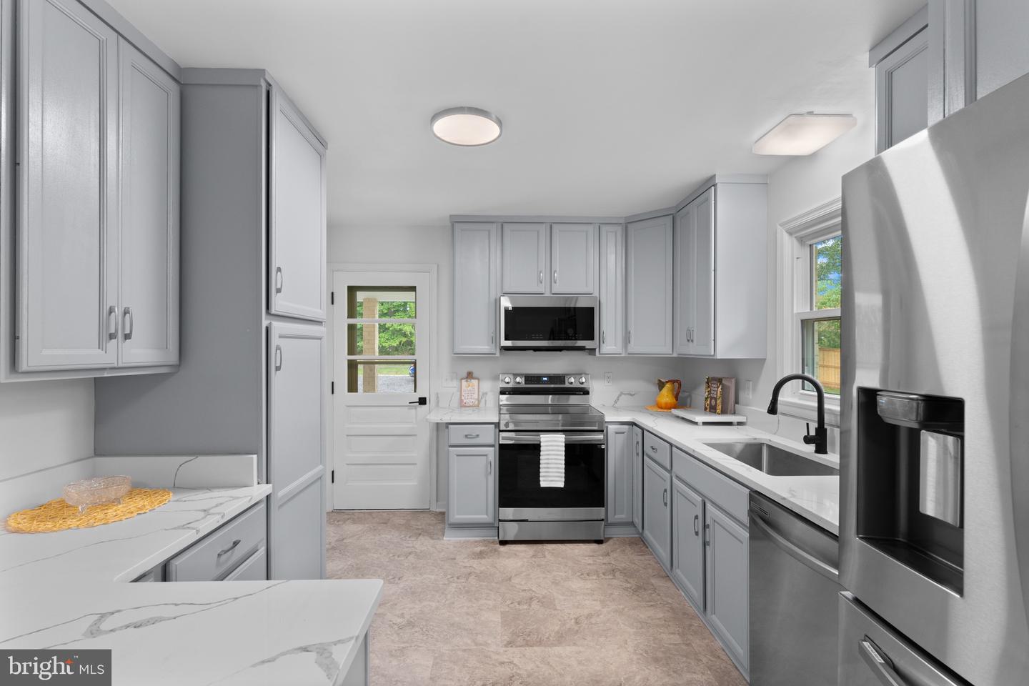 13179 SCOTTS MILL RD, CULPEPER, Virginia 22701, 3 Bedrooms Bedrooms, 8 Rooms Rooms,3 BathroomsBathrooms,Residential,For sale,13179 SCOTTS MILL RD,VACU2010430 MLS # VACU2010430