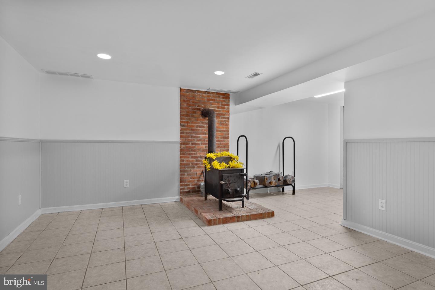 13179 SCOTTS MILL RD, CULPEPER, Virginia 22701, 3 Bedrooms Bedrooms, 8 Rooms Rooms,3 BathroomsBathrooms,Residential,For sale,13179 SCOTTS MILL RD,VACU2010430 MLS # VACU2010430