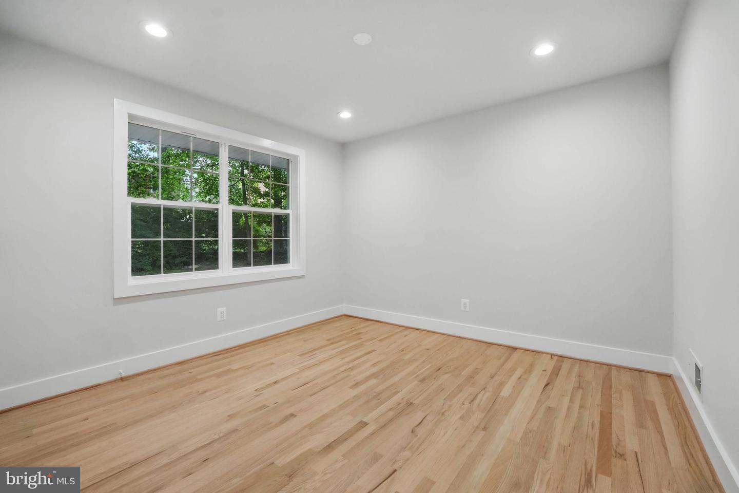 8700 ROSEDALE LN, ANNANDALE, Virginia 22003, 4 Bedrooms Bedrooms, ,3 BathroomsBathrooms,Residential,For sale,8700 ROSEDALE LN,VAFX2238918 MLS # VAFX2238918