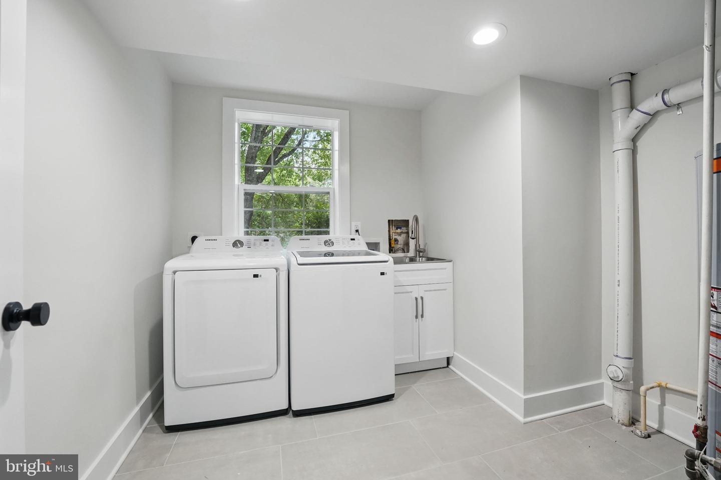8700 ROSEDALE LN, ANNANDALE, Virginia 22003, 4 Bedrooms Bedrooms, ,3 BathroomsBathrooms,Residential,For sale,8700 ROSEDALE LN,VAFX2238918 MLS # VAFX2238918