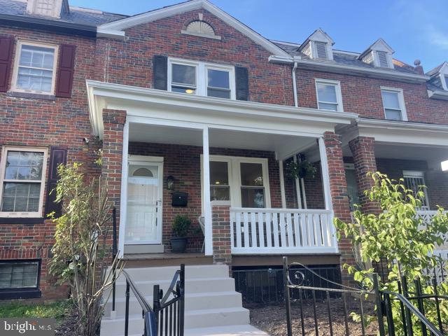 1802 C ST NE, WASHINGTON, District Of Columbia 20002, 4 Bedrooms Bedrooms, ,2 BathroomsBathrooms,Residential,For sale,1802 C ST NE,DCDC2199394 MLS # DCDC2199394