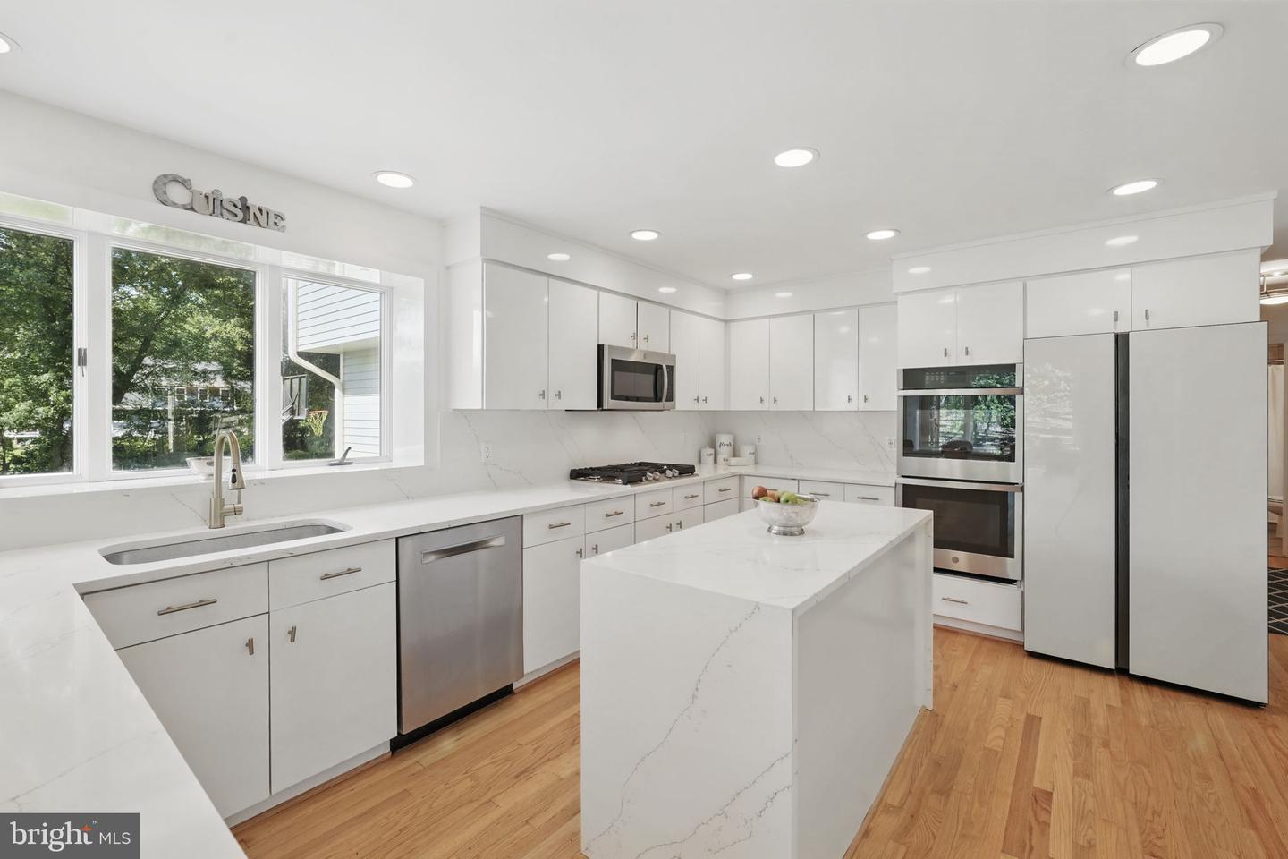 9058 JEFFERY RD, GREAT FALLS, Virginia 22066, 6 Bedrooms Bedrooms, ,4 BathroomsBathrooms,Residential,For sale,9058 JEFFERY RD,VAFX2240286 MLS # VAFX2240286
