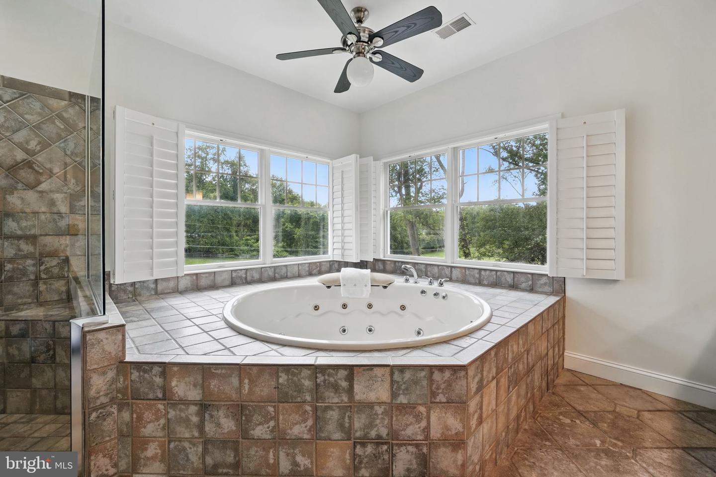 9058 JEFFERY RD, GREAT FALLS, Virginia 22066, 6 Bedrooms Bedrooms, ,4 BathroomsBathrooms,Residential,For sale,9058 JEFFERY RD,VAFX2240286 MLS # VAFX2240286