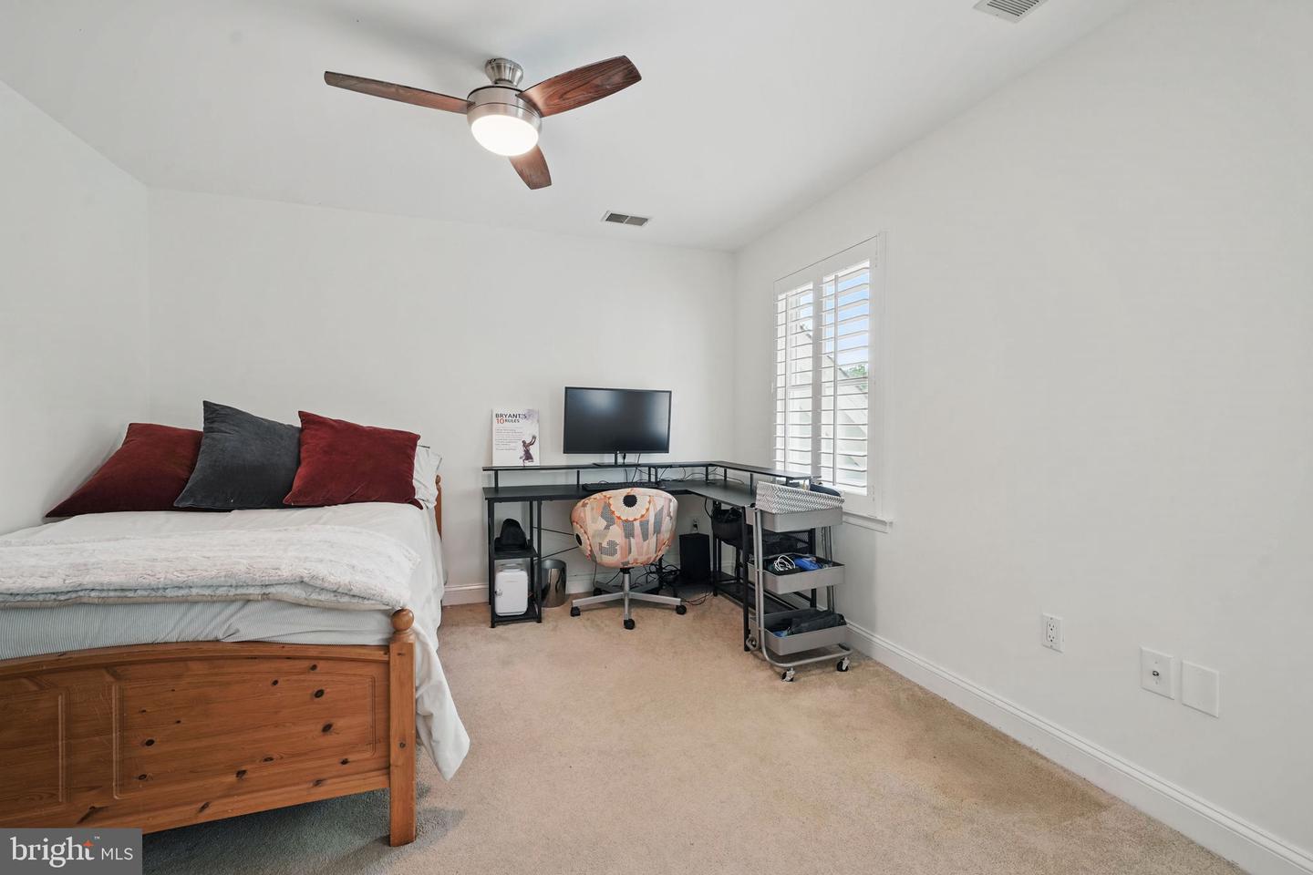 9058 JEFFERY RD, GREAT FALLS, Virginia 22066, 6 Bedrooms Bedrooms, ,4 BathroomsBathrooms,Residential,For sale,9058 JEFFERY RD,VAFX2240286 MLS # VAFX2240286