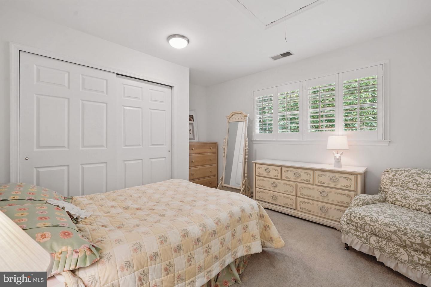 9058 JEFFERY RD, GREAT FALLS, Virginia 22066, 6 Bedrooms Bedrooms, ,4 BathroomsBathrooms,Residential,For sale,9058 JEFFERY RD,VAFX2240286 MLS # VAFX2240286
