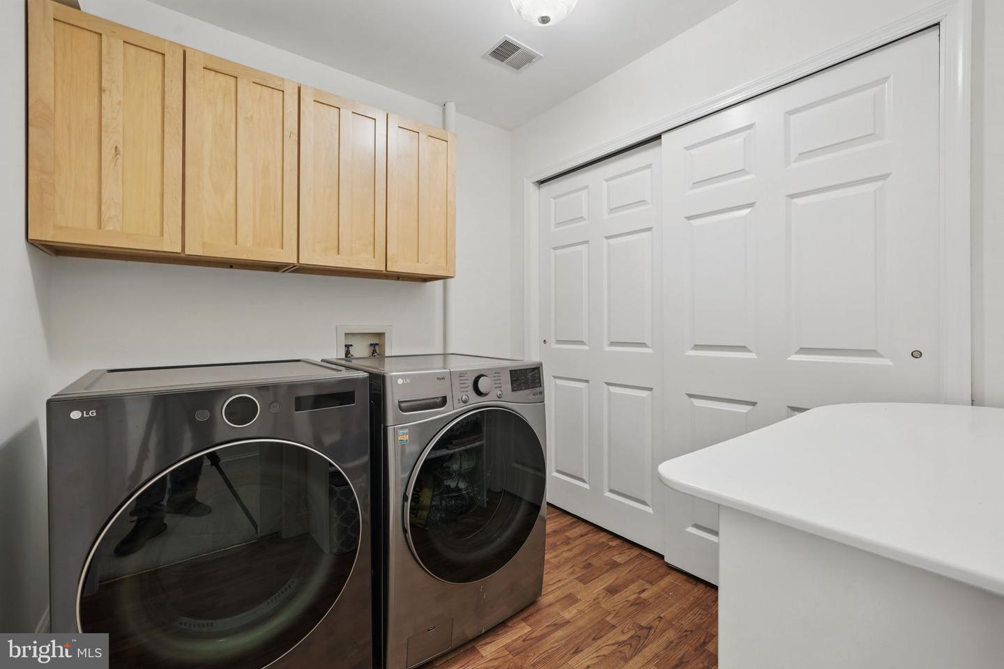 9058 JEFFERY RD, GREAT FALLS, Virginia 22066, 6 Bedrooms Bedrooms, ,4 BathroomsBathrooms,Residential,For sale,9058 JEFFERY RD,VAFX2240286 MLS # VAFX2240286