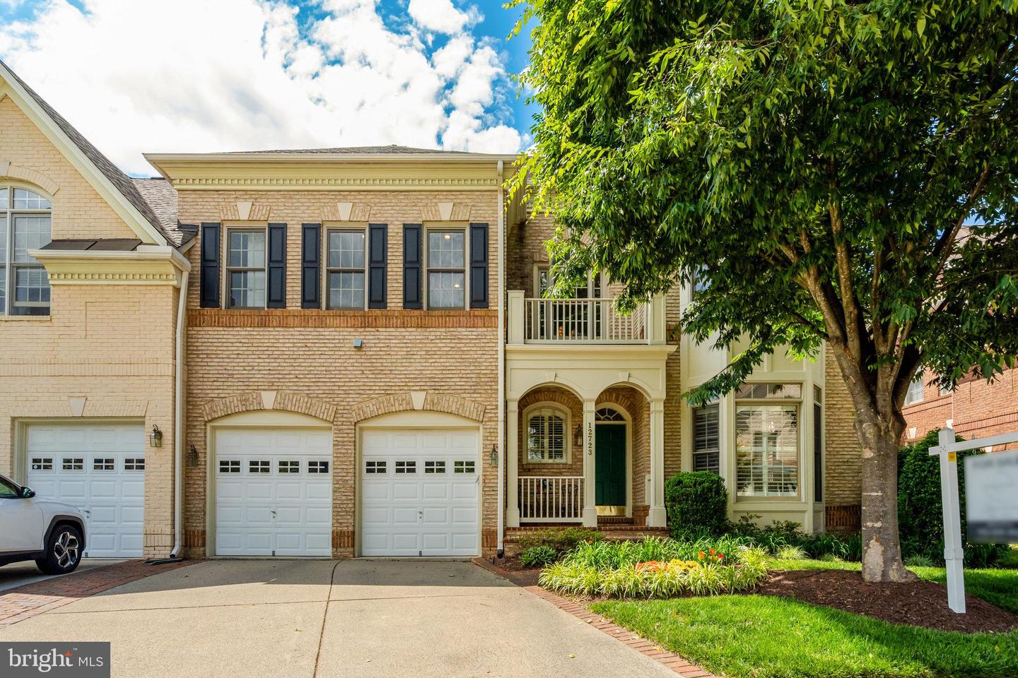 12723 LADY SOMERSET LN, FAIRFAX, Virginia 22033, 4 Bedrooms Bedrooms, ,3 BathroomsBathrooms,Residential,For sale,12723 LADY SOMERSET LN,VAFX2241410 MLS # VAFX2241410