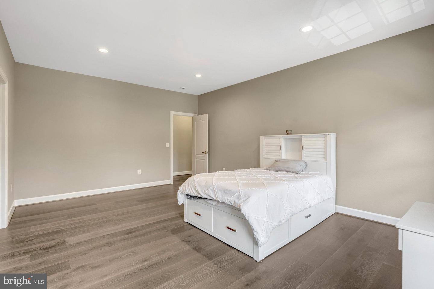 12723 LADY SOMERSET LN, FAIRFAX, Virginia 22033, 4 Bedrooms Bedrooms, ,3 BathroomsBathrooms,Residential,For sale,12723 LADY SOMERSET LN,VAFX2241410 MLS # VAFX2241410