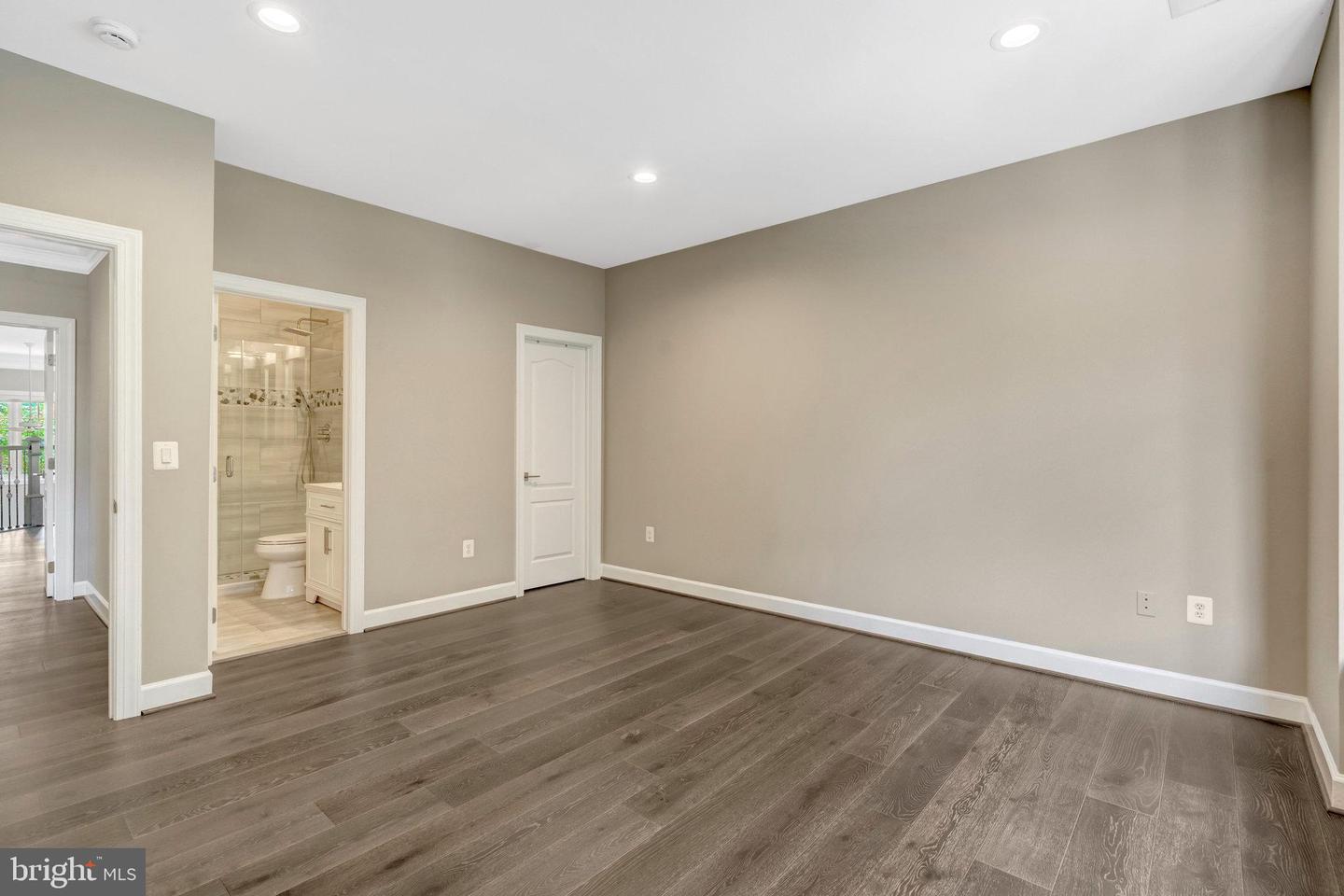 12723 LADY SOMERSET LN, FAIRFAX, Virginia 22033, 4 Bedrooms Bedrooms, ,3 BathroomsBathrooms,Residential,For sale,12723 LADY SOMERSET LN,VAFX2241410 MLS # VAFX2241410