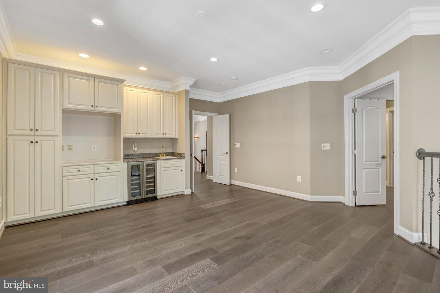 12723 LADY SOMERSET LN, FAIRFAX, Virginia 22033, 4 Bedrooms Bedrooms, ,3 BathroomsBathrooms,Residential,For sale,12723 LADY SOMERSET LN,VAFX2241410 MLS # VAFX2241410