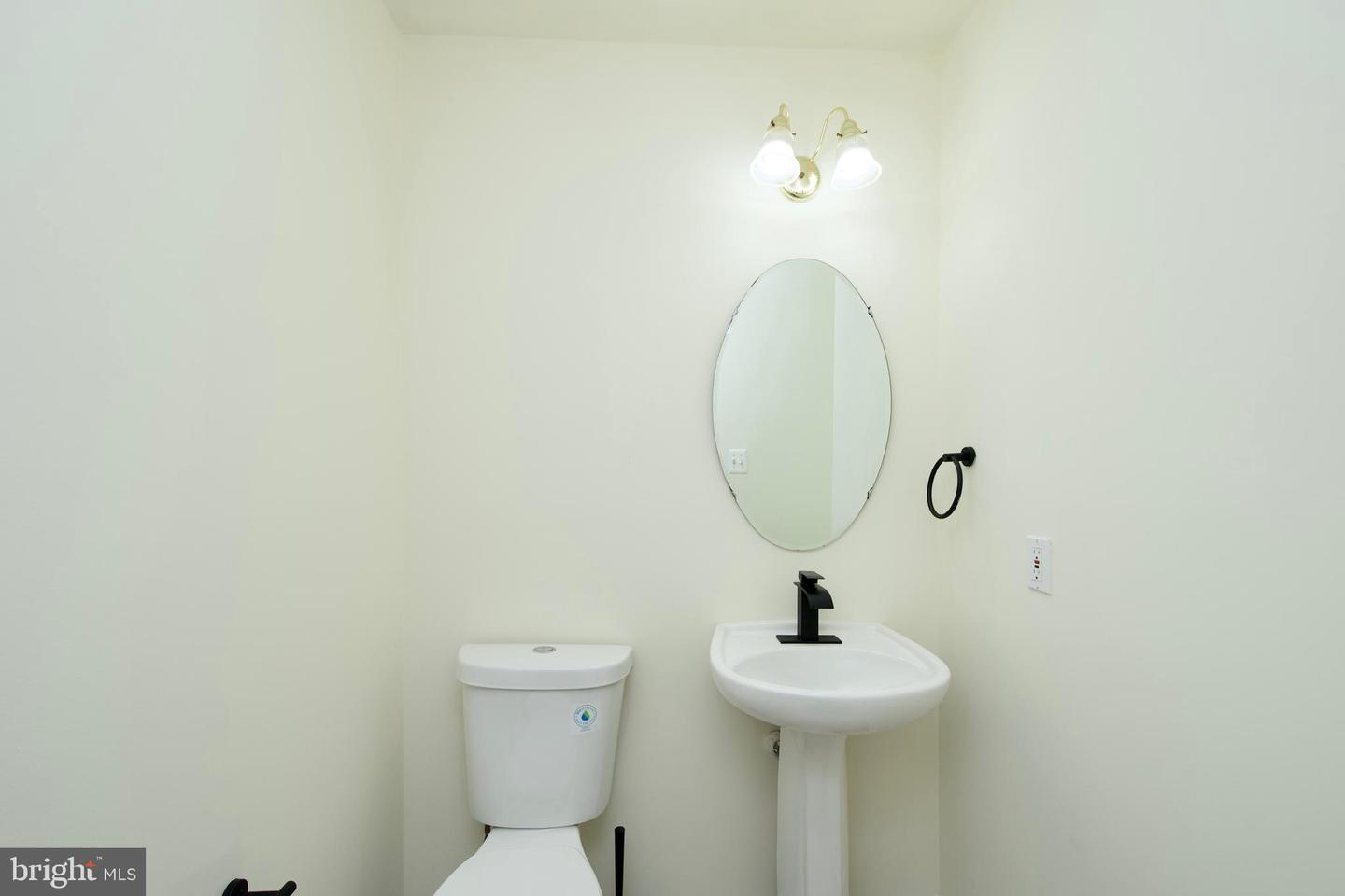 10305 BUTTERNUT CIR, MANASSAS, Virginia 20110, 3 Bedrooms Bedrooms, ,3 BathroomsBathrooms,Residential,For sale,10305 BUTTERNUT CIR,VAMN2008360 MLS # VAMN2008360