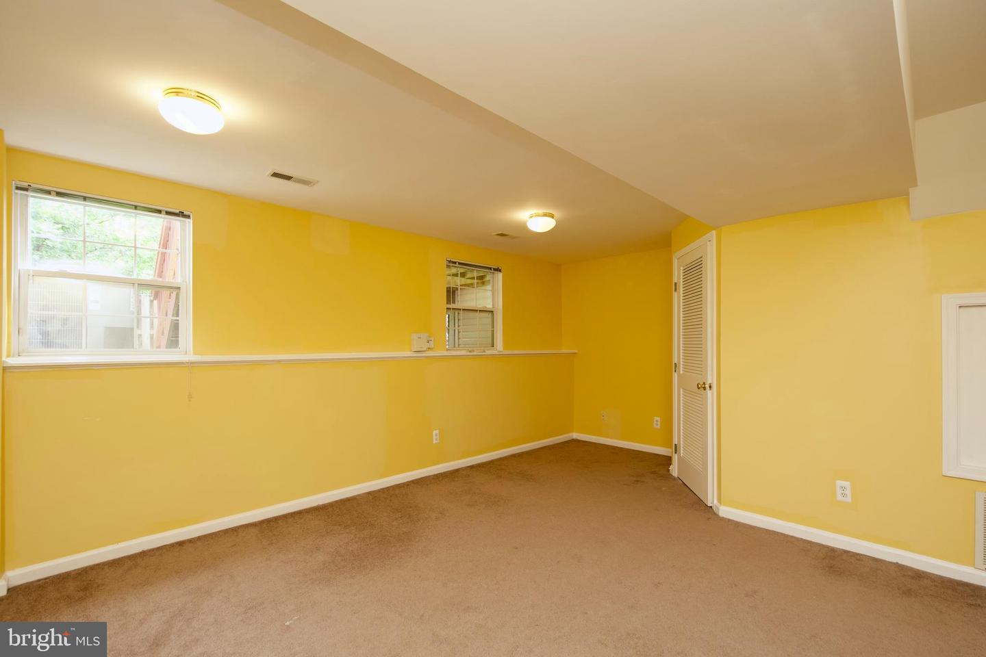 10305 BUTTERNUT CIR, MANASSAS, Virginia 20110, 3 Bedrooms Bedrooms, ,3 BathroomsBathrooms,Residential,For sale,10305 BUTTERNUT CIR,VAMN2008360 MLS # VAMN2008360