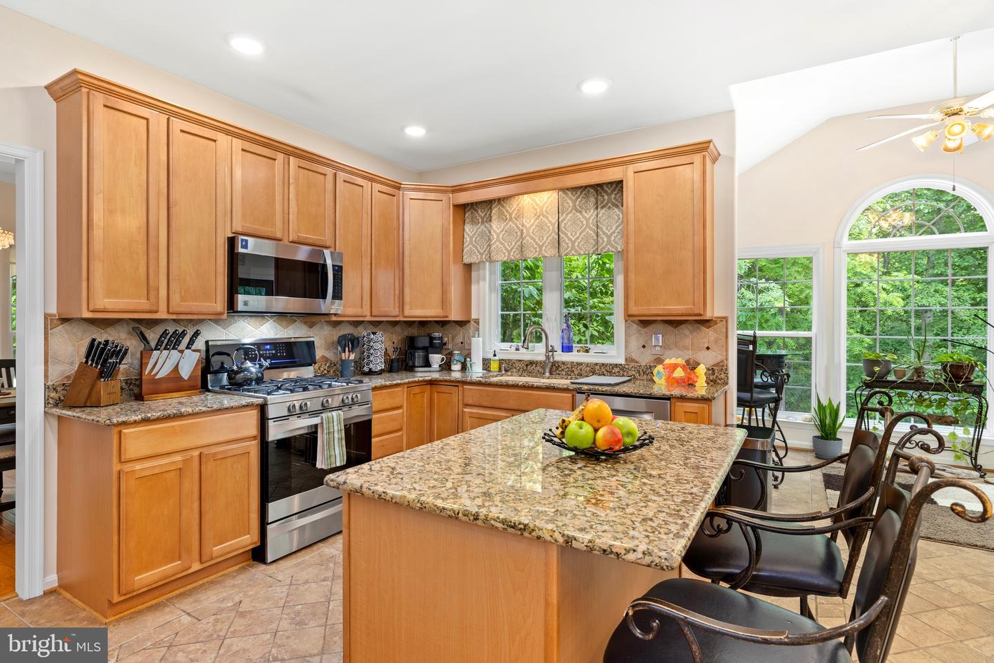 10 RIVER FARM, FREDERICKSBURG, Virginia 22405, 5 Bedrooms Bedrooms, ,2 BathroomsBathrooms,Residential,For sale,10 RIVER FARM,VAST2039048 MLS # VAST2039048
