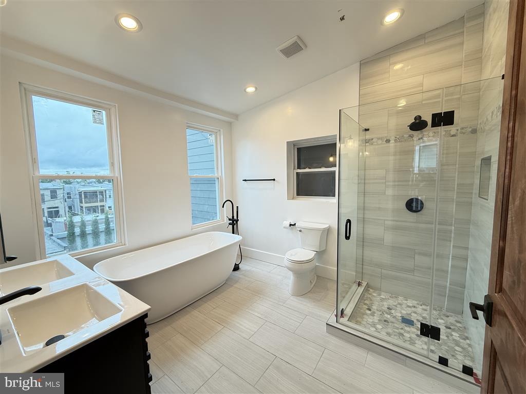 40 BRYANT ST NW, WASHINGTON, District Of Columbia 20001, 5 Bedrooms Bedrooms, ,3 BathroomsBathrooms,Residential,For sale,40 BRYANT ST NW,DCDC2202188 MLS # DCDC2202188