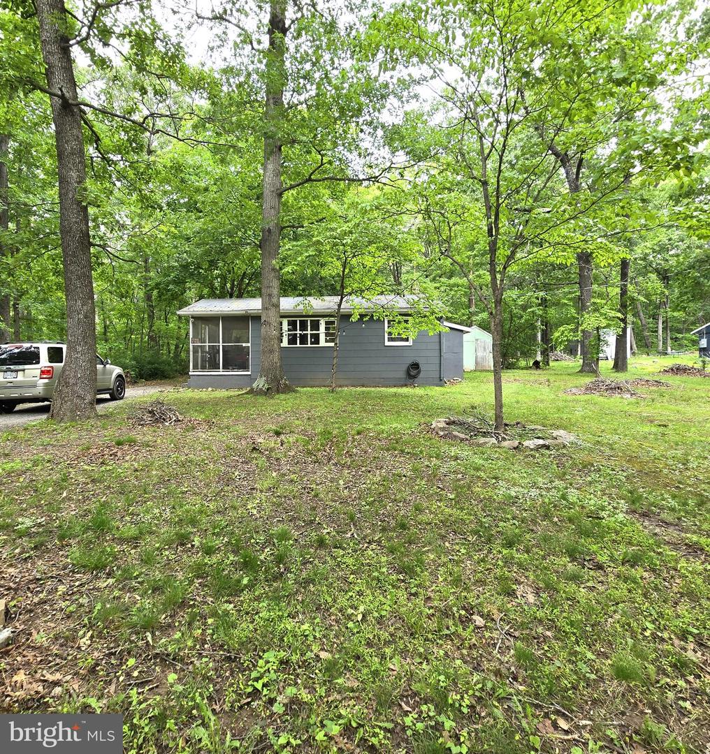 305 RACCOON DR, WINCHESTER, Virginia 22602, 1 Bedroom Bedrooms, 3 Rooms Rooms,1 BathroomBathrooms,Residential,For sale,305 RACCOON DR,VAFV2034402 MLS # VAFV2034402